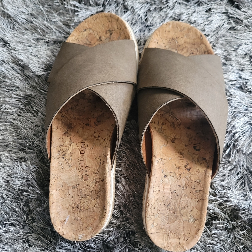 Sandal - Picture 4 of 5